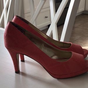 Sears coral pumps